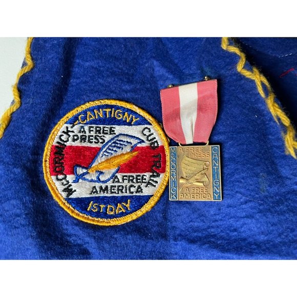 Vintage 1960s Boy Scout Blue wool vest with patches & pins Chicagoland NR! - Picture 3 of 9